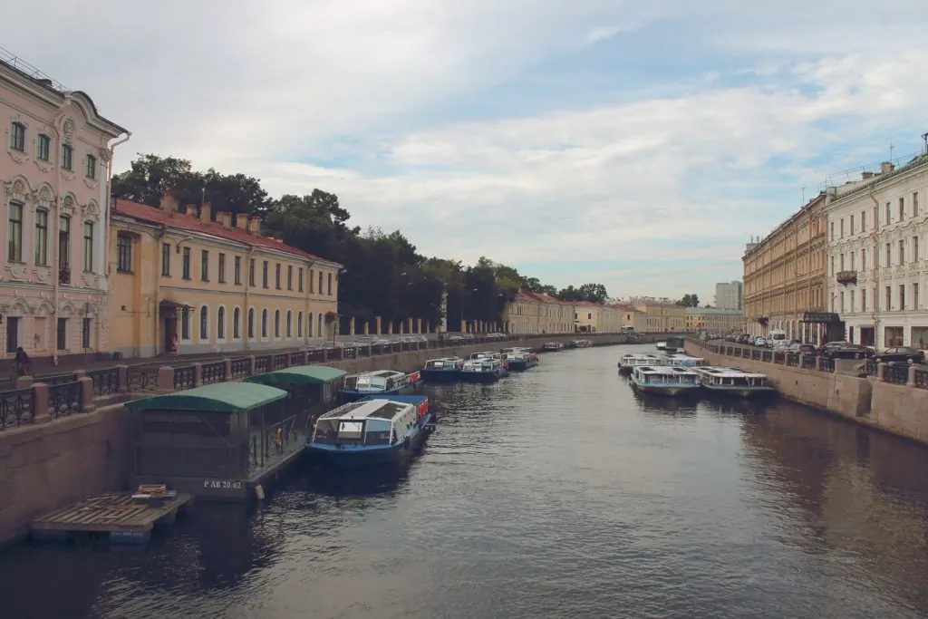 Санкт-Петербург. Набережная Мойки с Невского